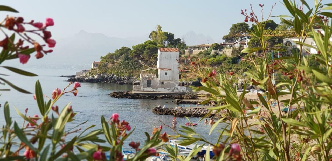 مبيت وإفطار سانتا فلافيا La Caletta المظهر الخارجي الصورة